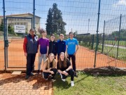 Družstvo dorostu: zleva kapitán Tomáš Venc, Marek Mikeš, Marian Kváš, Tom Venc, Vojta Kostka, Ája Čápová a Niky Zábranová