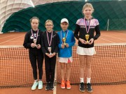 Finále čtyřhry KP ml. žákyň v JH: Šebístková, Fiedlerová - Svobodová, Votavová 5:7, 4:6