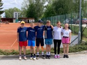 družstvo starších žáků: Zapletal J., Kavřík M., Kváš M., Venc T., Havlová E., Šebístková T.