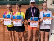 KP mladších žákyň: Fiedlerová, Votavová:Robová, Šebístková T. (LTC) 6:3, 6:2