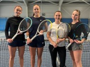 finále žen v Humpolci (22. - 23. 3.): Koutová V., Koutová L. - Brožová S., Palánová M. 4:6, 6:4, 6:10