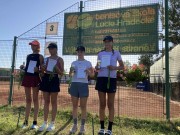 finále debla st. žákyň v Praze: Sudková, Poláková - Šebístková, Frommová 3:6, 3:6