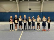 Skupina mladších žáků. V této kategorii si museli všichni podávat sami, hlásit auty i počítat.