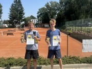 Tomáš Venc (vlevo) – vítěz domácího turnaje dorostu